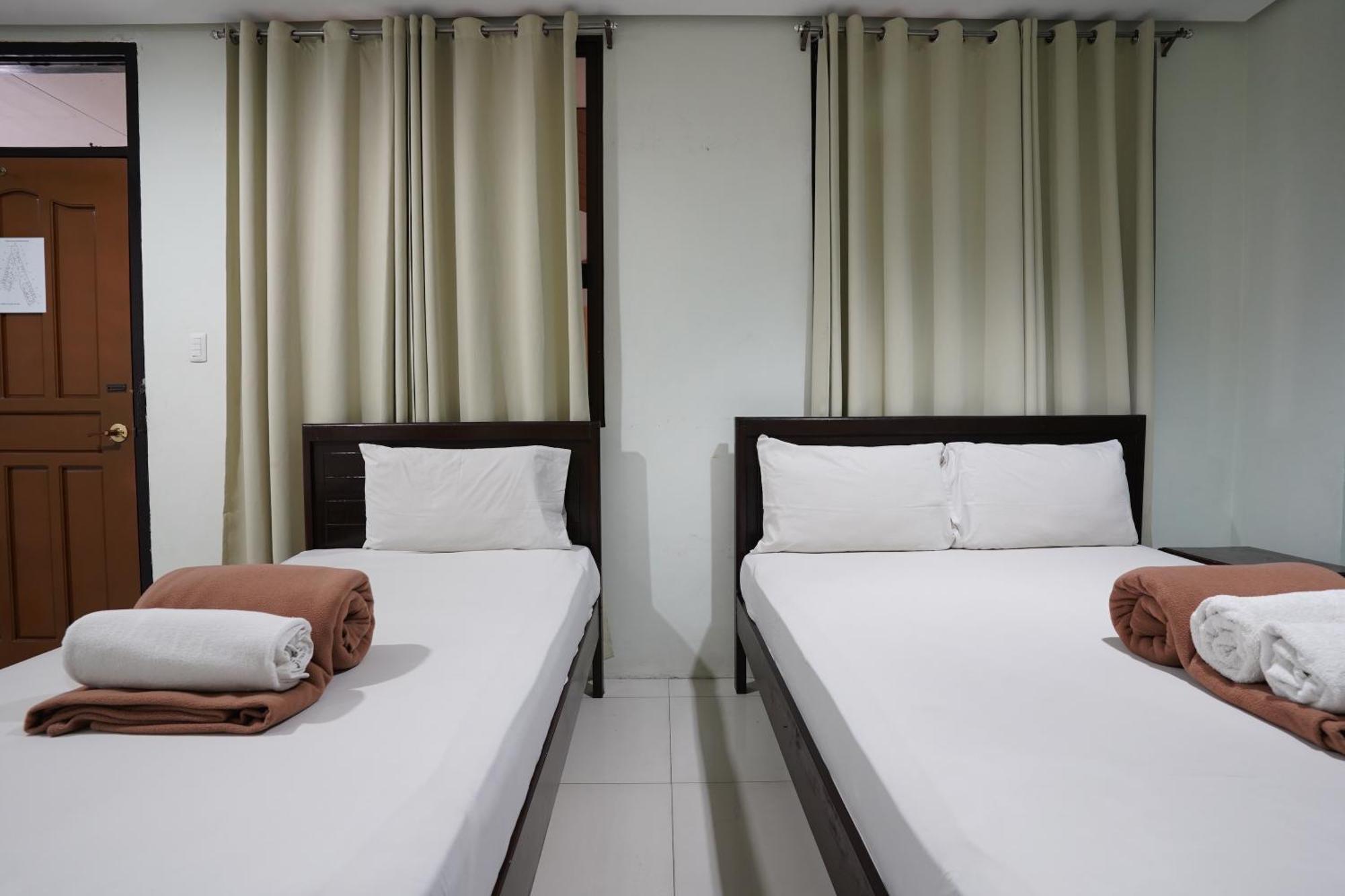 Arzo Hotel Grand Lodge Manila Exterior photo