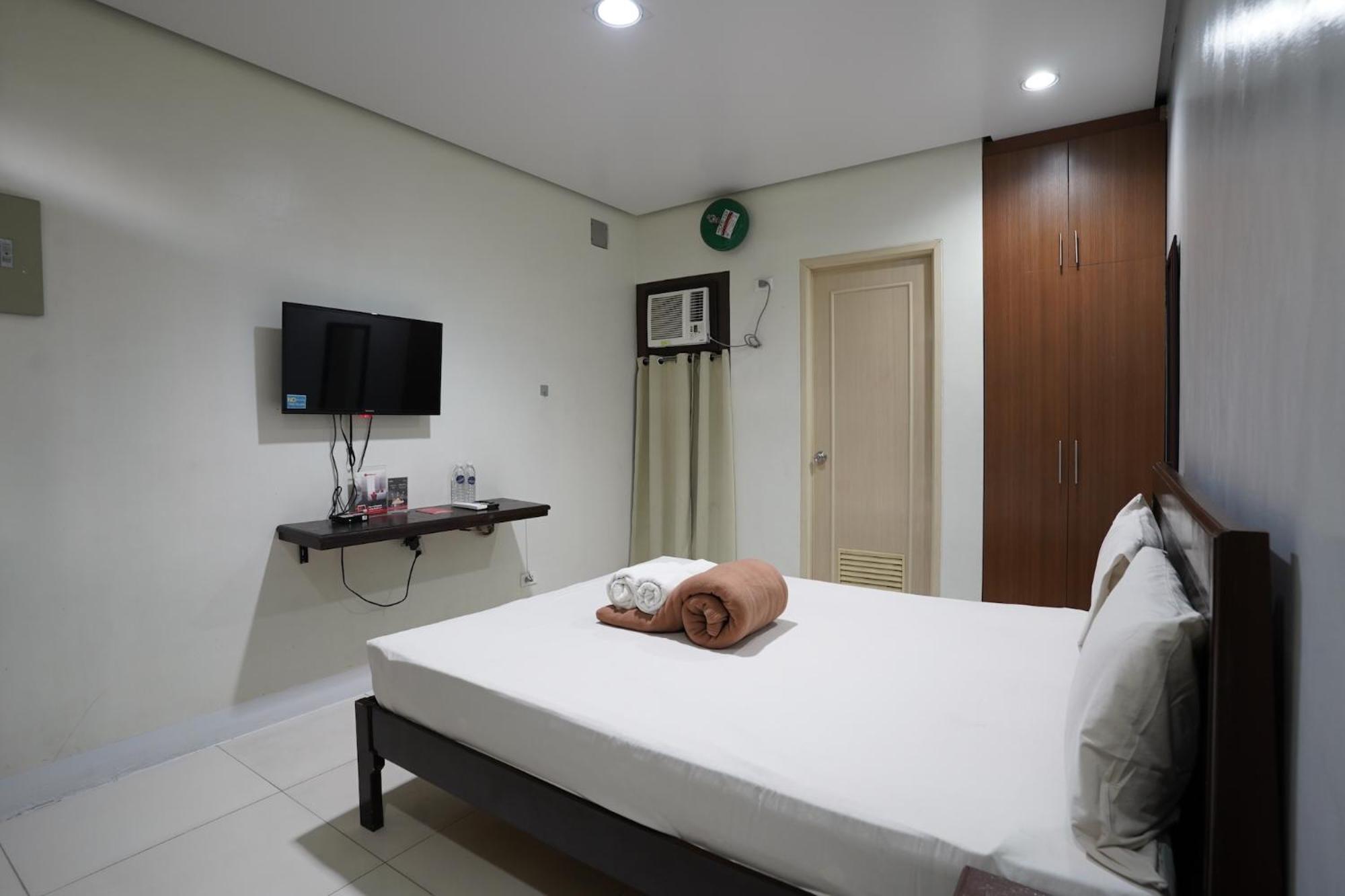 Arzo Hotel Grand Lodge Manila Exterior photo