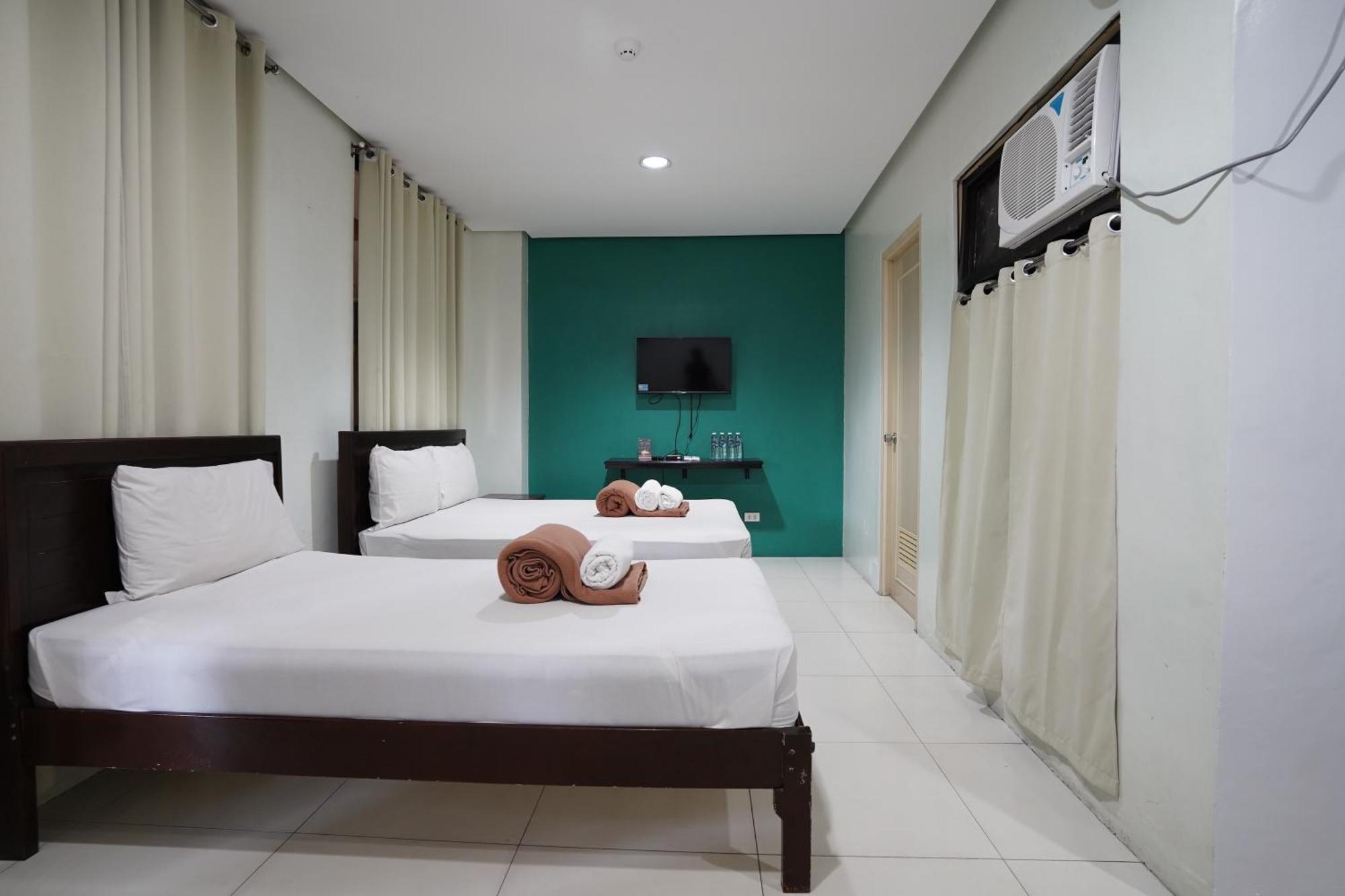 Arzo Hotel Grand Lodge Manila Exterior photo