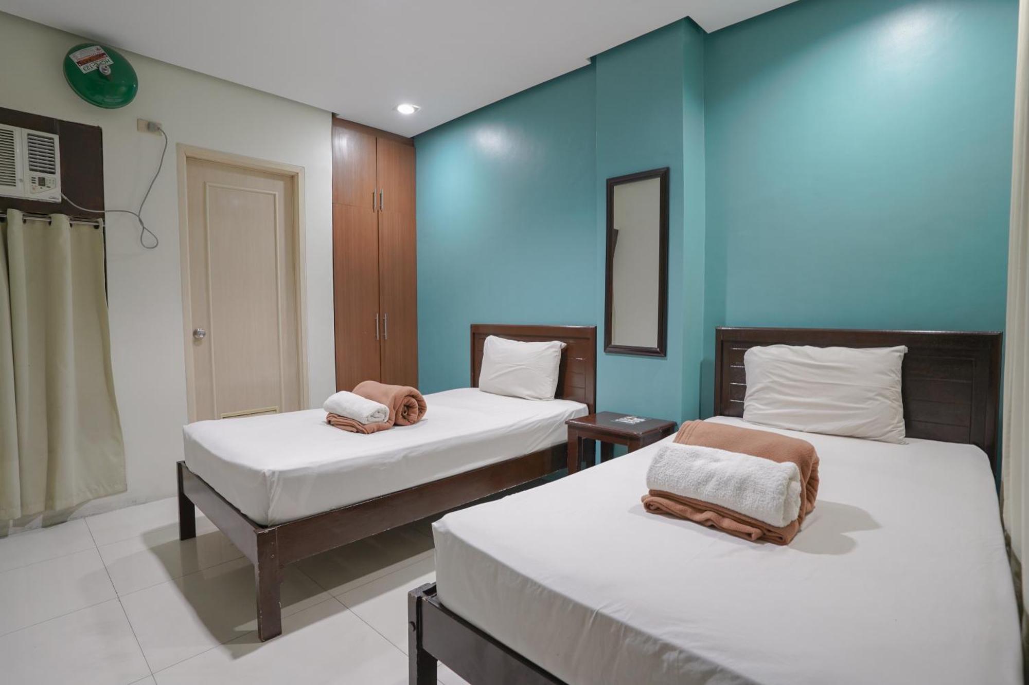 Arzo Hotel Grand Lodge Manila Exterior photo