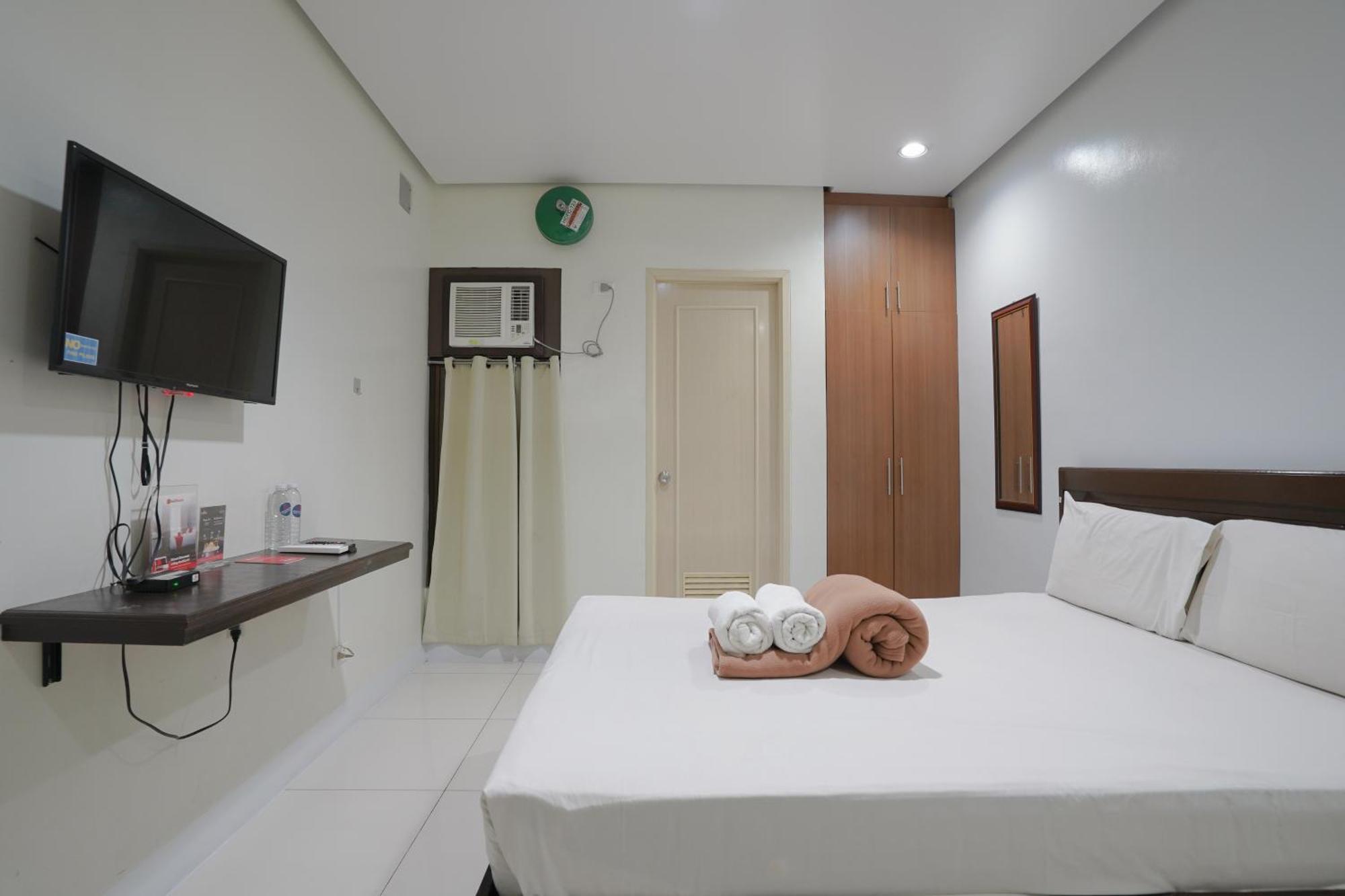 Arzo Hotel Grand Lodge Manila Exterior photo