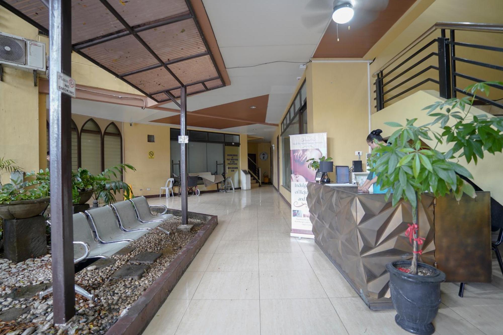 Arzo Hotel Grand Lodge Manila Exterior photo